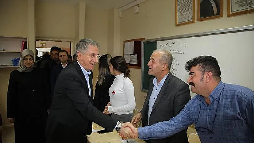 BAŞKAN YANILMAZ OYUNU KULLANDI