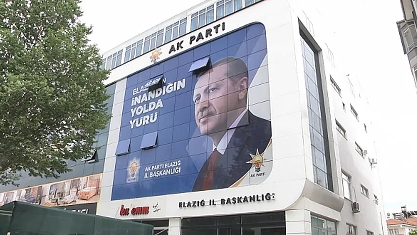 AK Parti Elazığ Kadın Kolları Başkanlığına Burcu Tüver Atandı