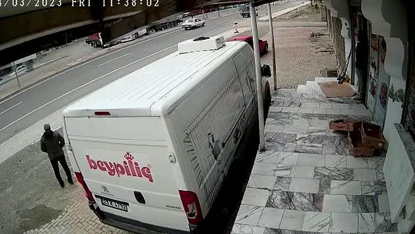 Elazığ'da tır kamyona çarptı: 1 yaralı