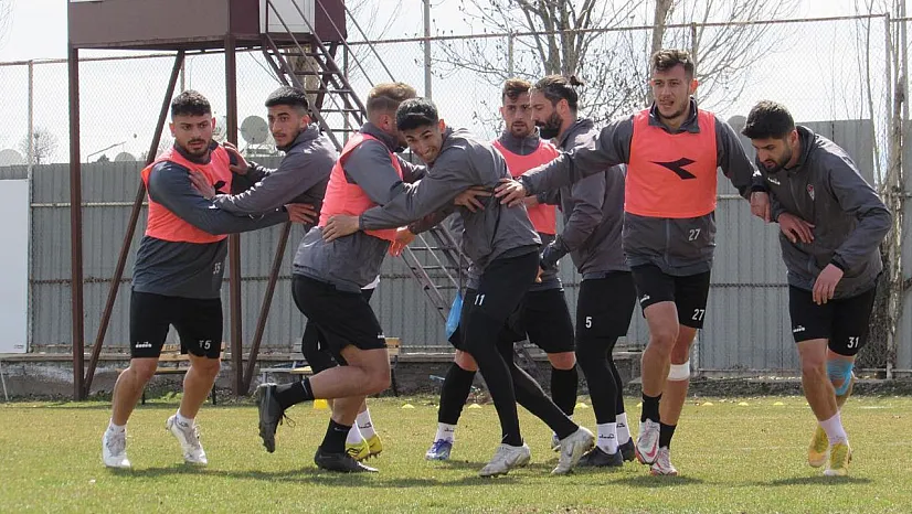 ES Elazığspor, Mersin yolcusu