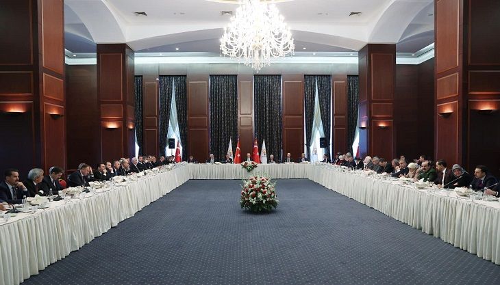 Ak Parti'den Vefa Hamlesi