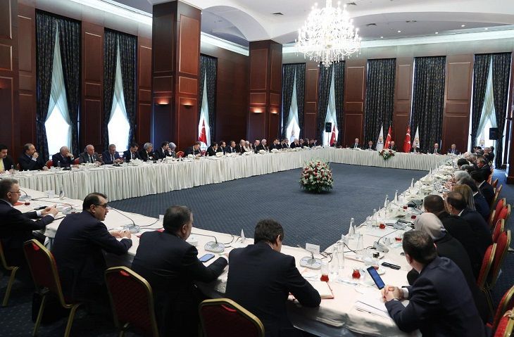 Ak Parti'den Vefa Hamlesi