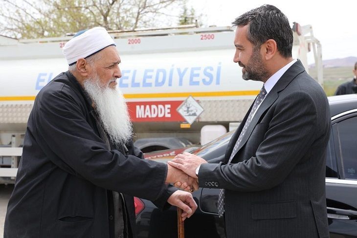 Elazığ, Başkanının Yanında