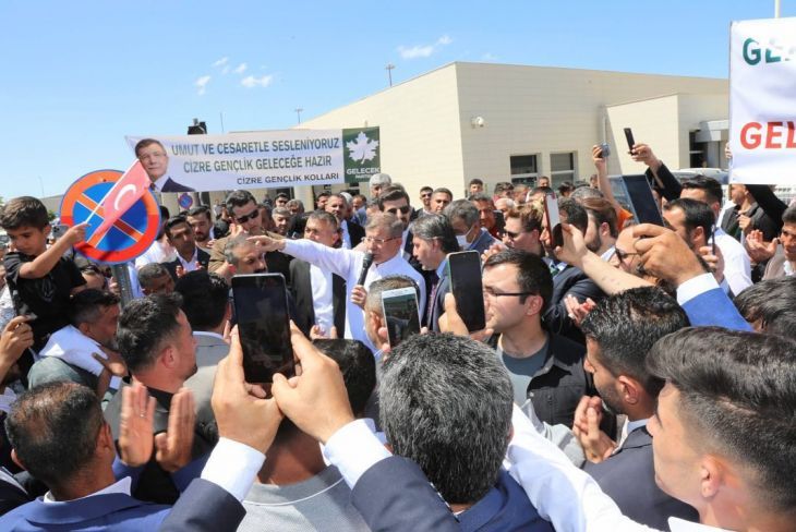 Meydanlar Isınıyor