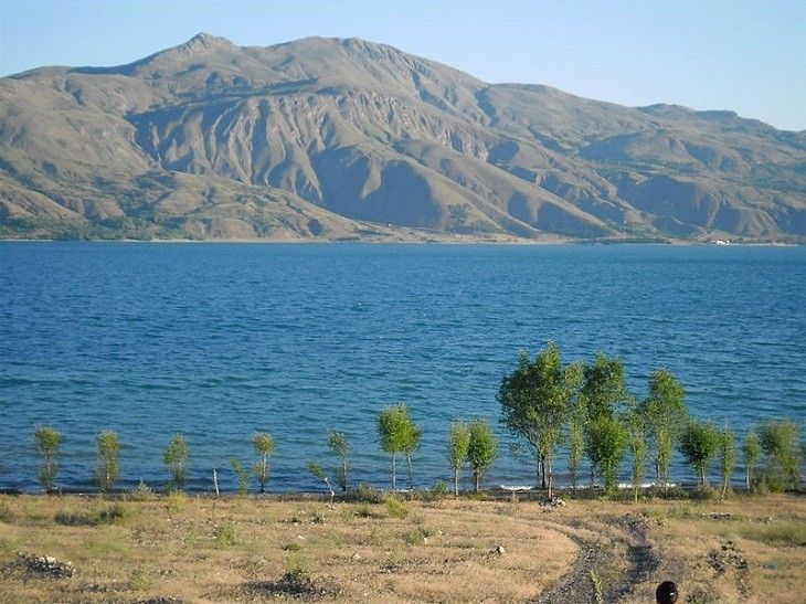 Aynı Görüntüler Olmasın…