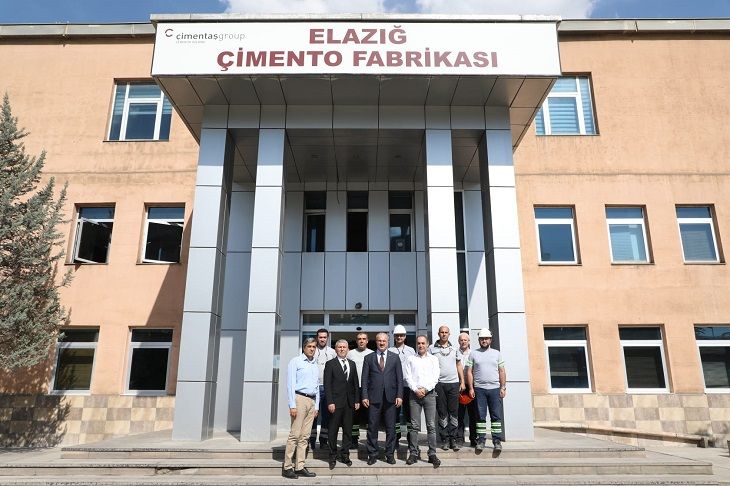 Vali Toraman'dan Çimento Fabrikasına Ziyaret